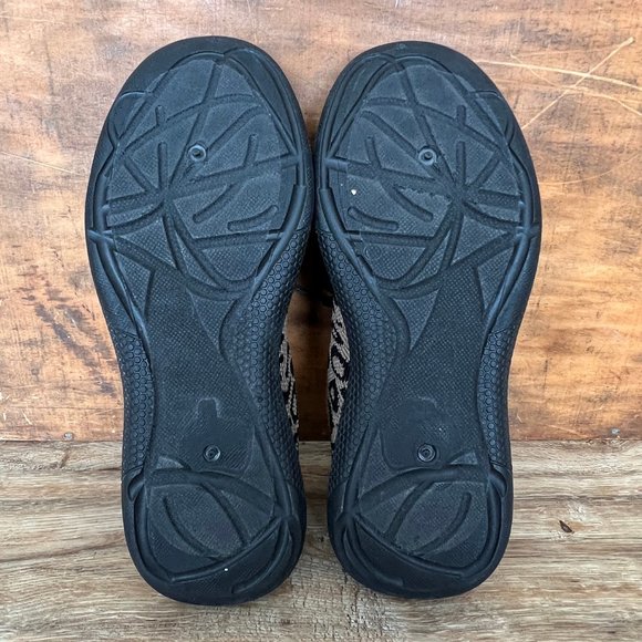 Danskin Ferocity Vegan Style Sneakers, Size 8.5, Like New! - Picture 10 of 10